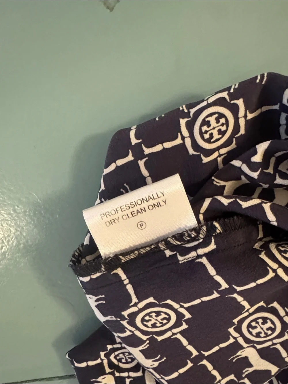 Tory Burch Navy & White Logo-Pattern silk top with Gold Buttons size 10 - Picture 6 of 8